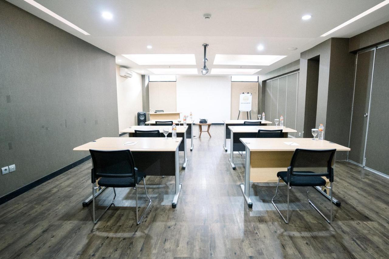 Kalya Hotel Bandung Dago Buitenkant foto