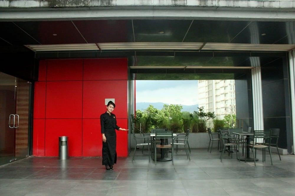 Kalya Hotel Bandung Dago Buitenkant foto