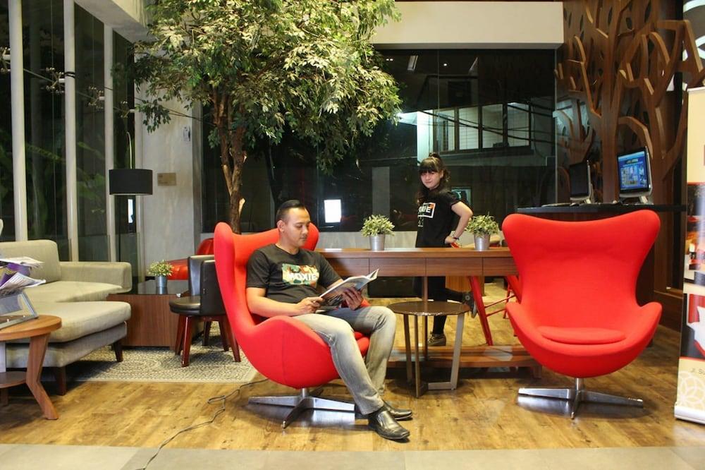 Kalya Hotel Bandung Dago Buitenkant foto
