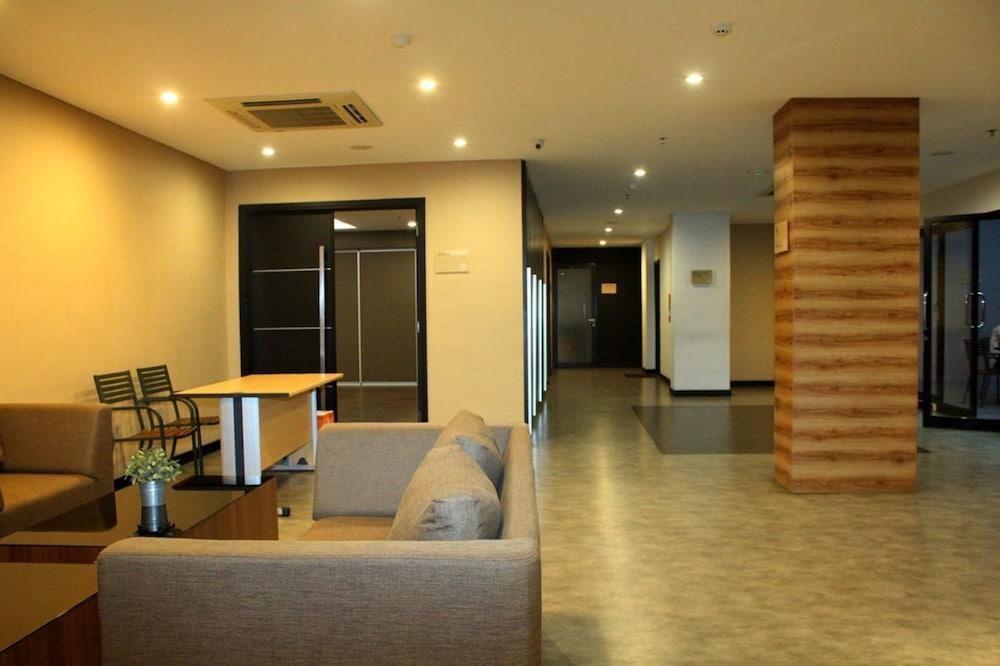 Kalya Hotel Bandung Dago Buitenkant foto