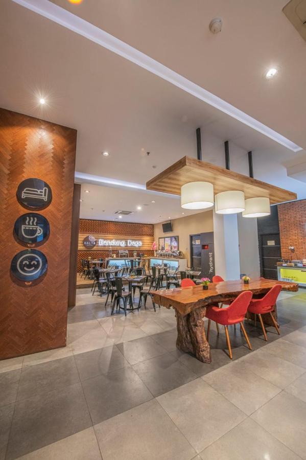Kalya Hotel Bandung Dago Buitenkant foto