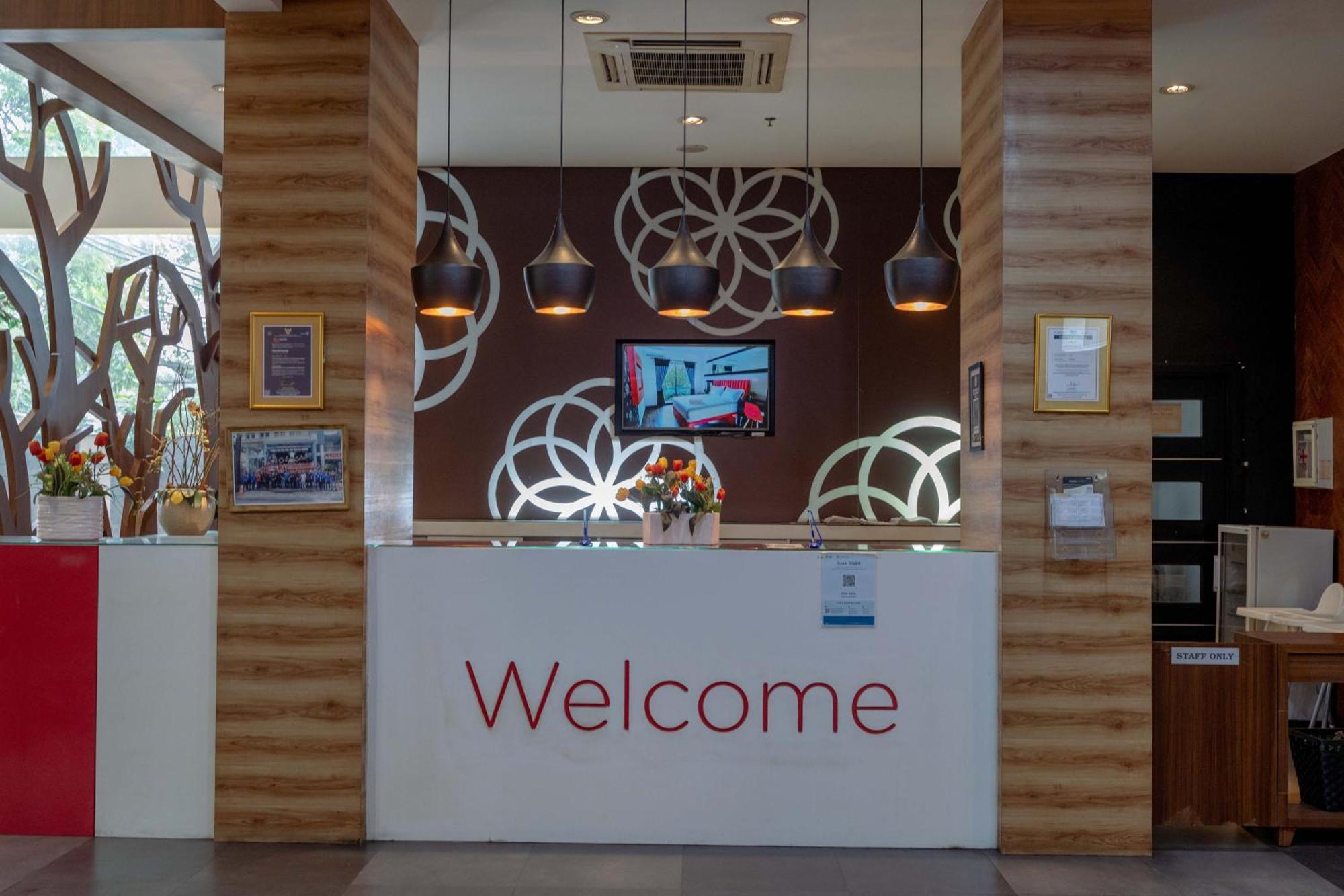 Kalya Hotel Bandung Dago Buitenkant foto
