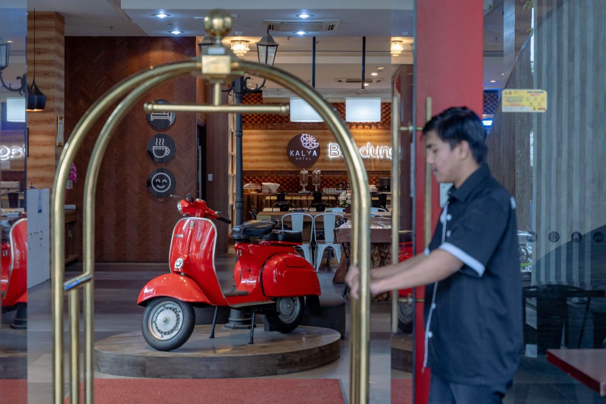 Kalya Hotel Bandung Dago Buitenkant foto